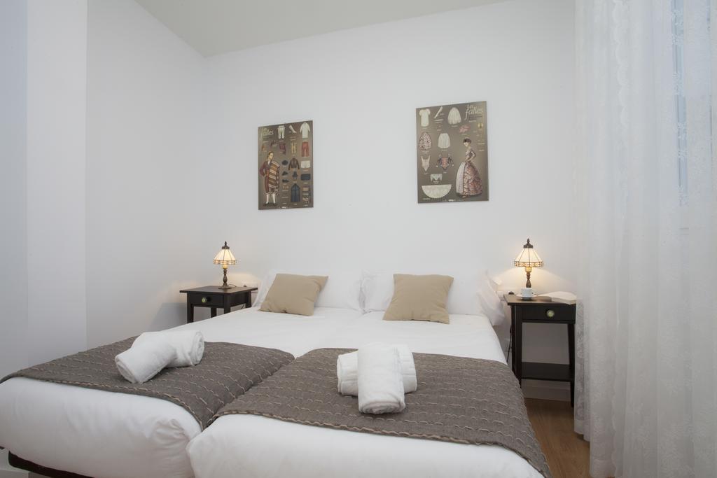 Singularstays Plaza Redonda Valencia Room photo