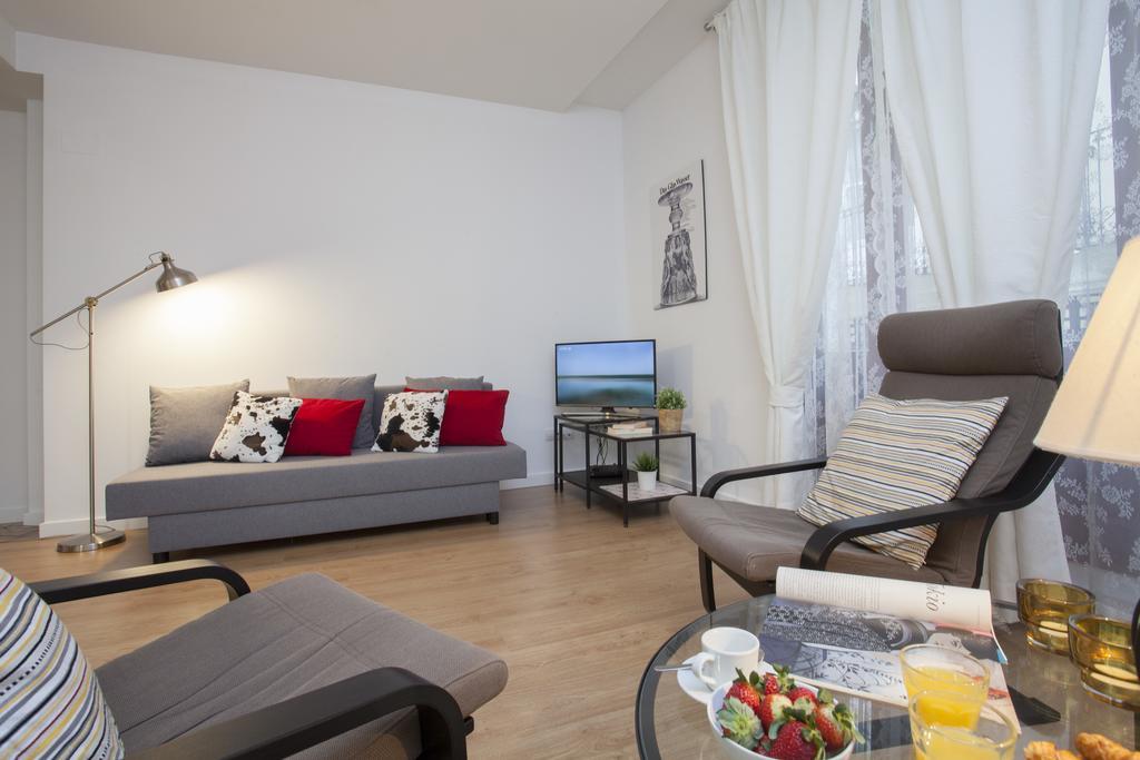 Singularstays Plaza Redonda Valencia Room photo